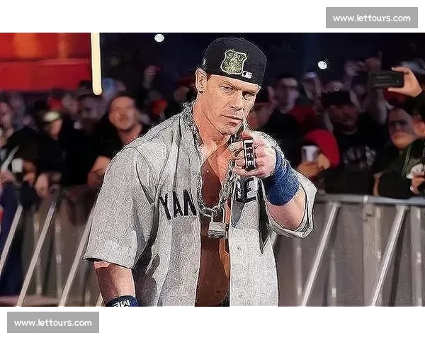 WWE世纪对决塞纳与洛克的荣耀碰撞与时代巅峰之战史诗级传奇